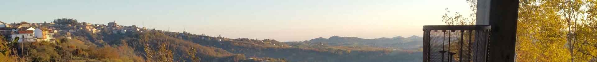 Vista collinare veranda B&B casa vacanze centro meditazione a Passerano Marmorito Asti